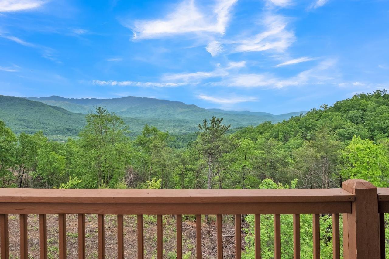 Sky Views - Panoramic Views Cabin Gatlinburg Exterior photo